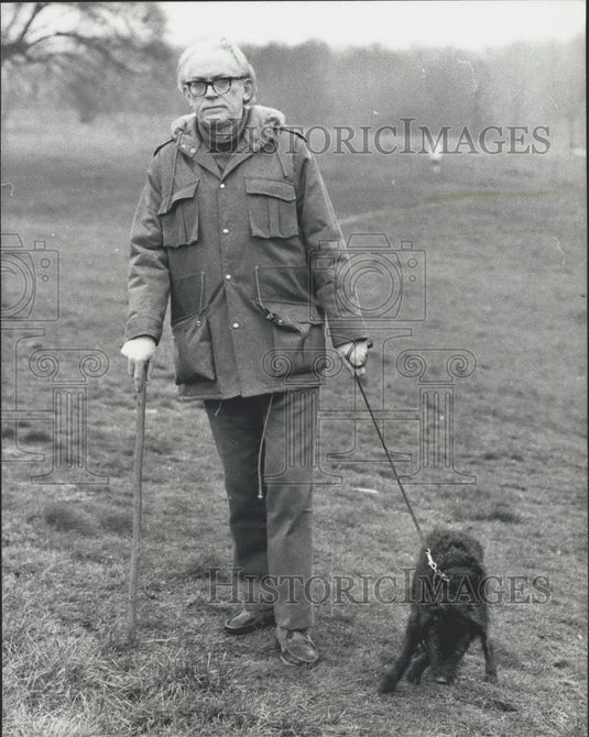 1976 Press Photo Michael Foot & Dog Roxy - Historic Images