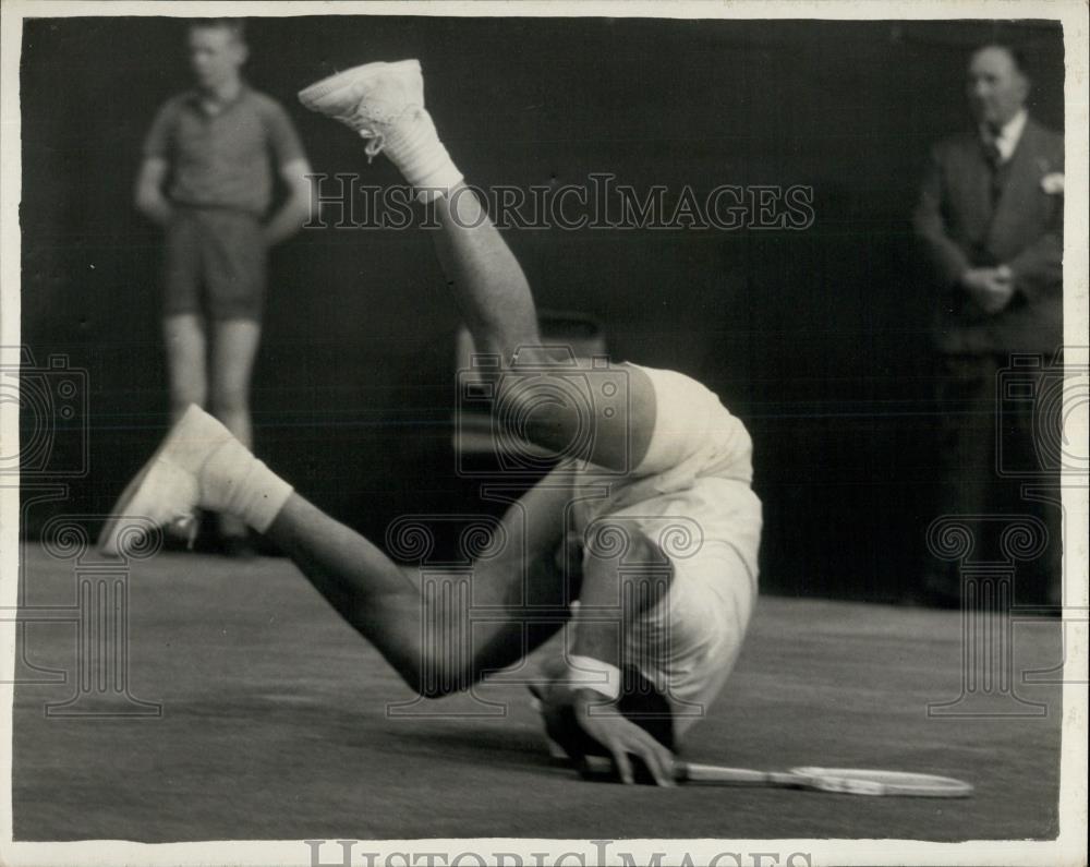 1962 Press Photo R. Hewitt at Wimbledon Tennis Tournament - Historic Images