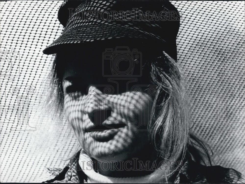 Press Photo Woman - Historic Images