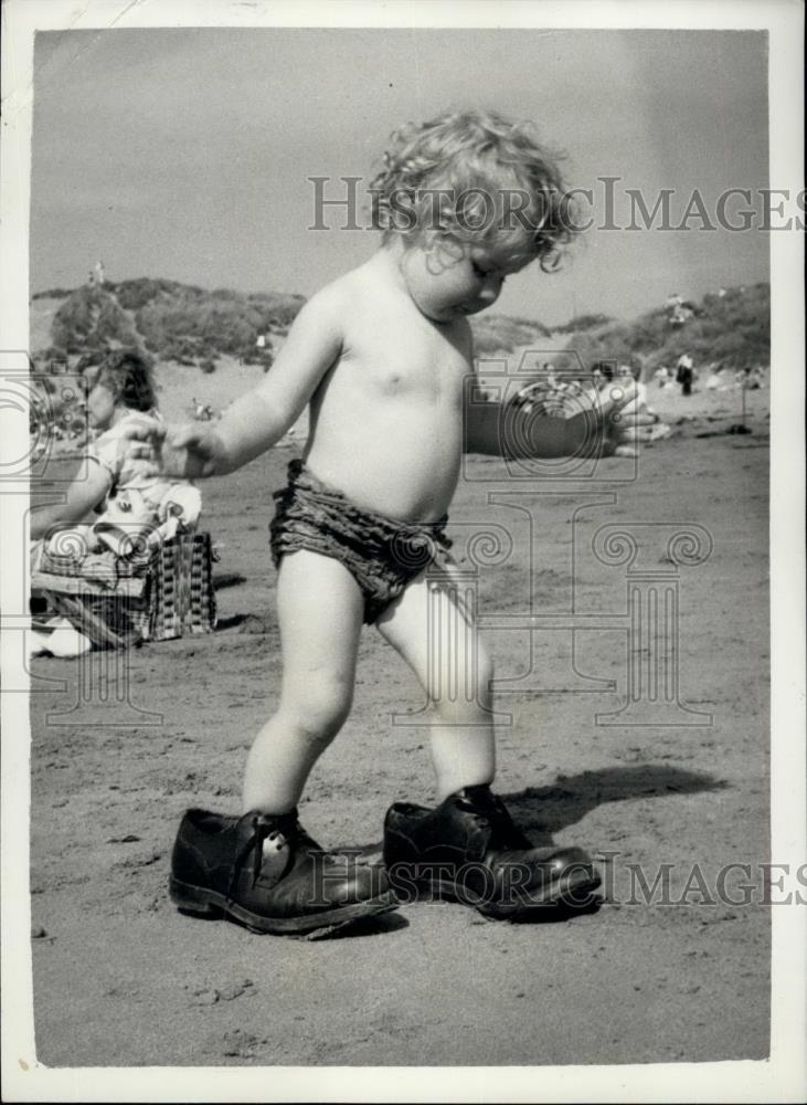 Press Photo Susan Pratt of Sanderstead, Surrey - Historic Images