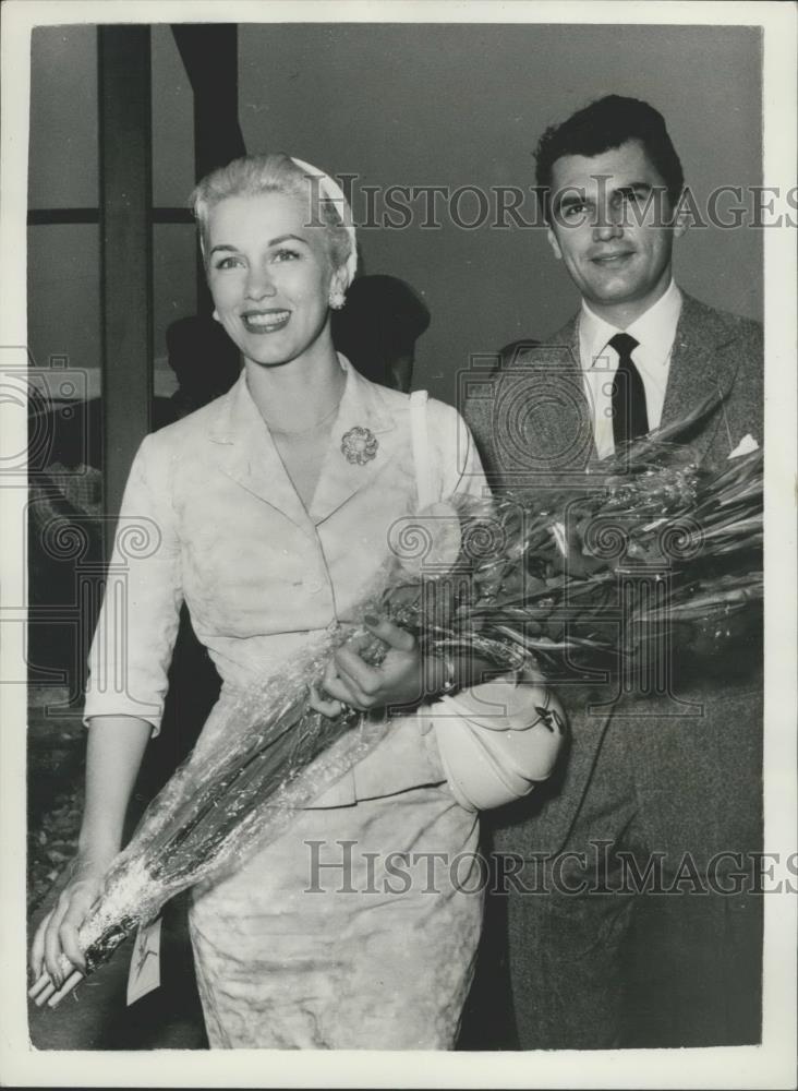 1956 Press Photo Actress Linda Christian - Historic Images