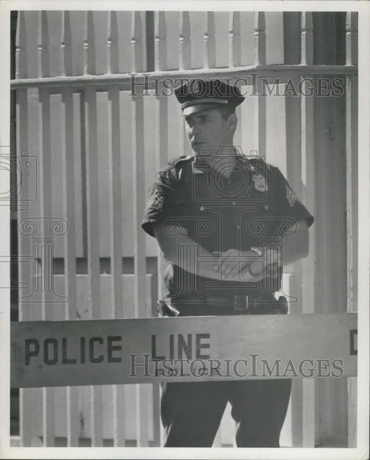 Press Photo The New York Policeman - Historic Images