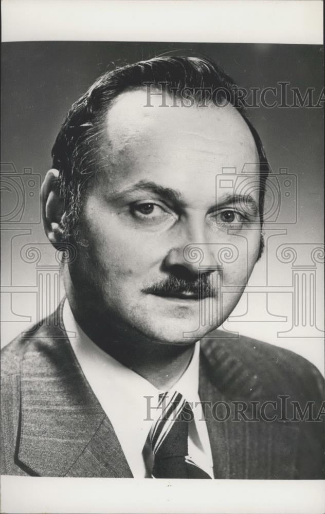 Press Photo United Nations Sec - Gen Candidate Maurice F. Strong - Historic Images