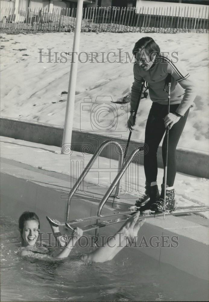 1971 Press Photo Claude Jade &amp; Leo Lacroix Learn to Ski - Historic Images