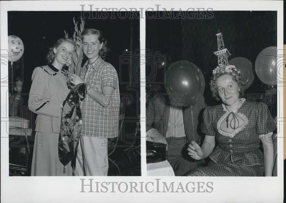 1950 Press Photo Berlin Summer Festival. Miss London and Miss New York - Historic Images