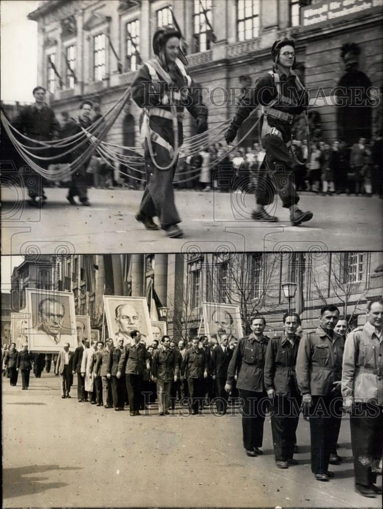 1954 Press Photo Parachutist Troops March in Eastern Belin - Historic Images