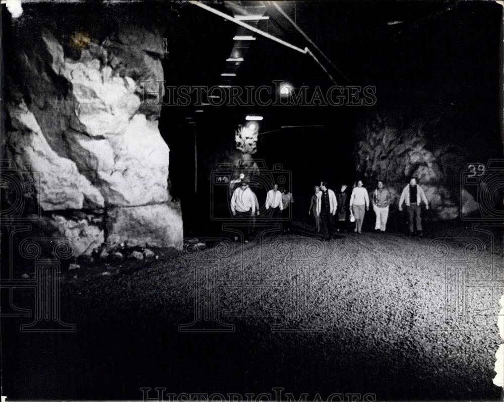 Press Photo Underground Streets of Safe City - Historic Images