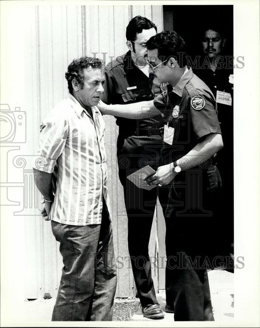 Press Photo Cuban refugees at Eglin Air Base - Historic Images