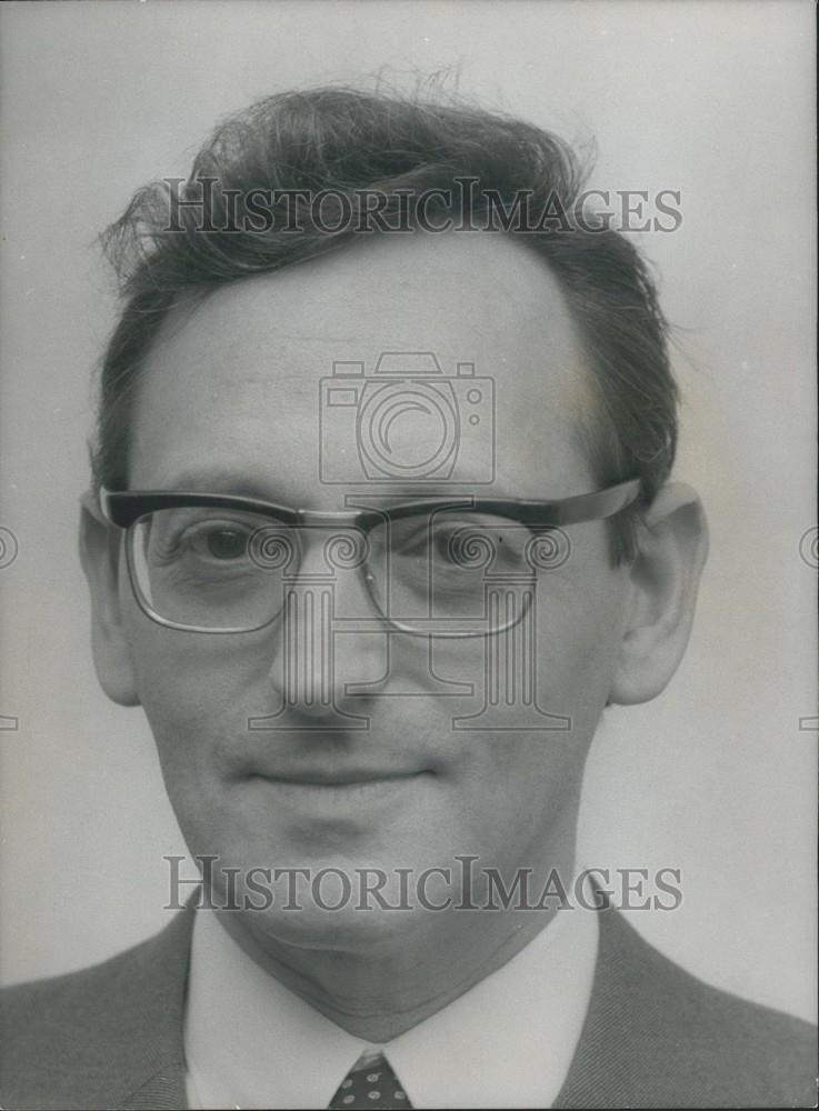 1976 Press Photo Professor Francois Gros Named Pasteur Institute Director - Historic Images