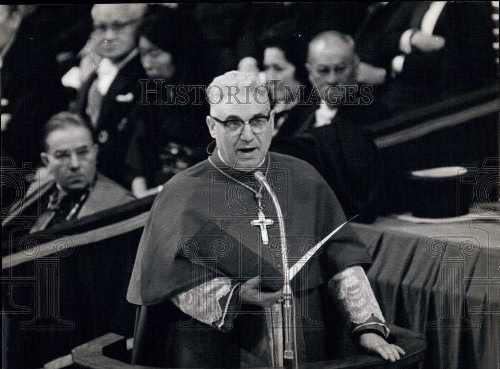 1963 Press Photo Pope Paul VI attends in St. Peter Basilica - Historic Images