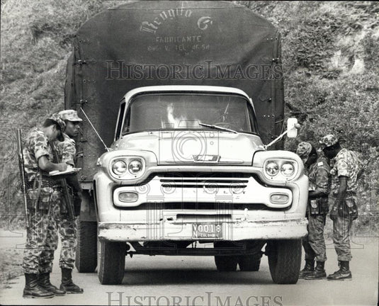 Press Photo Coffee Growing in Colombian Provinces - Historic Images
