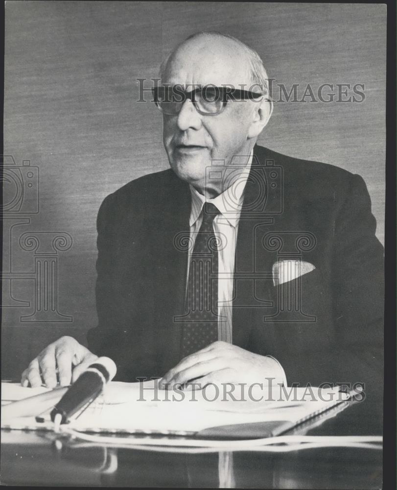 1971 Press Photo Rev. G.B. Newe First Roman Catholic of Northern Ireland Cabinet - Historic Images