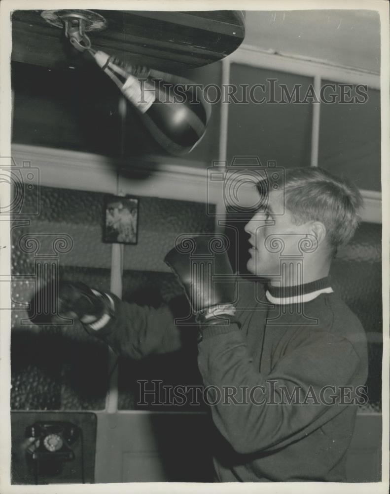 1955 Press Photo Urie Gromov Russian Light Welterweight Bocer Practice London - Historic Images