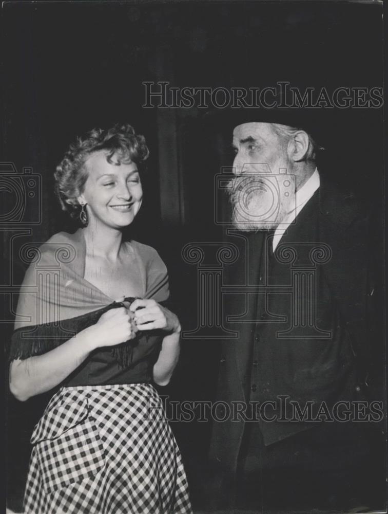 Press Photo French Poet Georges Clements Presents His First Play - Historic Images