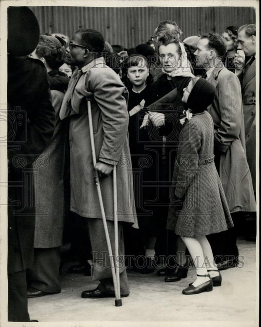1953 Press Photo Crowd for funeral at Westminster Hall - Historic Images