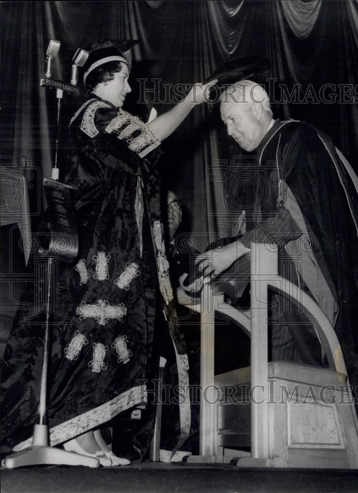 1966 Press Photo Princess Margaret Confers The Honorary Degree Doctor of Letters - Historic Images