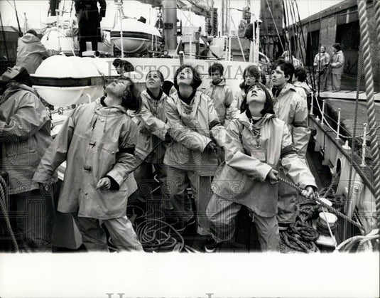 1968 Press Photo The Schooner "Malcolm Miller" sails with a crew of girls - Historic Images