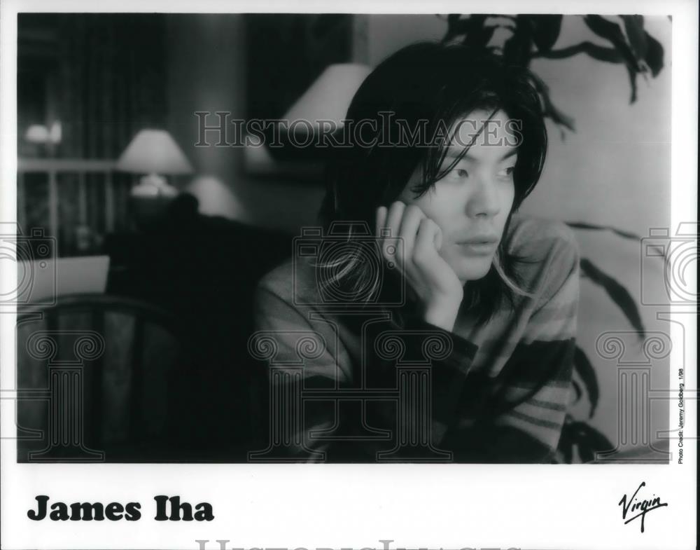 1998 Press Photo James Iha Alternative Rock Singer Songwriter Musician - Historic Images