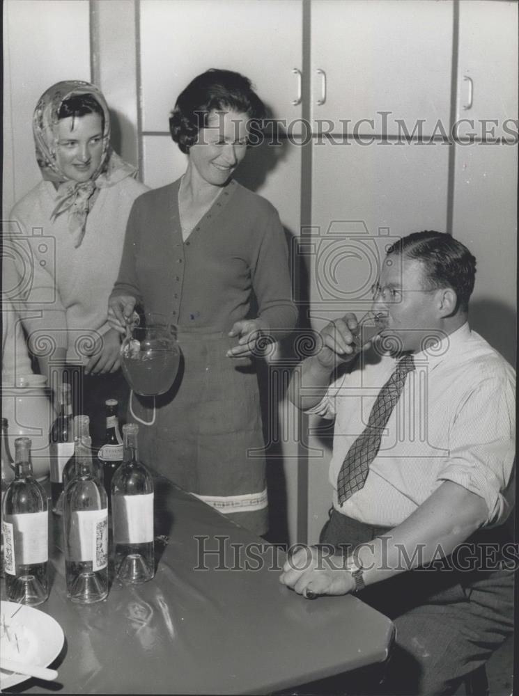 Press Photo Sir Bernard Waley-Cohen,Elizabeth Matson,Mrs. E.R.Lloyd - Historic Images
