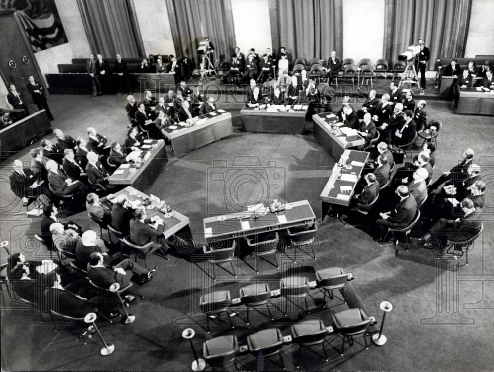 1973 Press Photo Middle East Peace Conference in Geneva - Historic Images