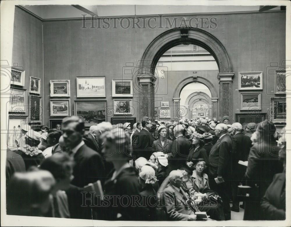 Press Photo General view - during the Royal Academy Summer Exhibition Private Vi - Historic Images