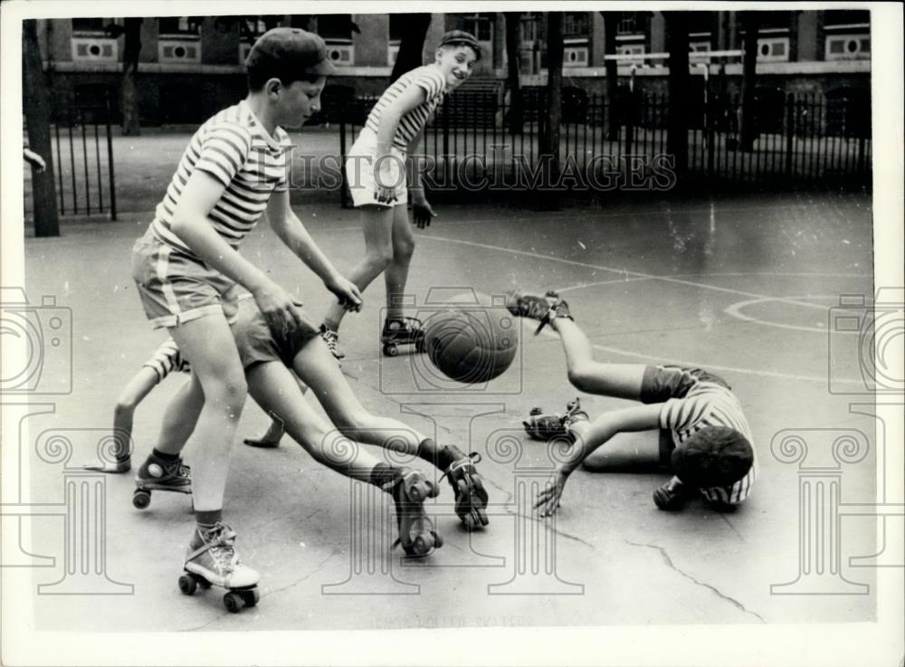 1957 Press Photo Preview of &quot;this Children&#39;s Royal Academy&quot; at the Guildhall - Historic Images