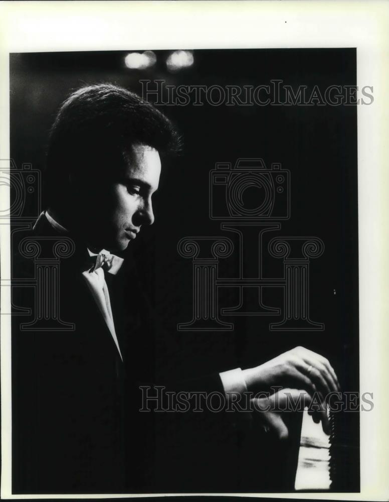 Press Photo Yves Henry Pianist - cvp23284 - Historic Images