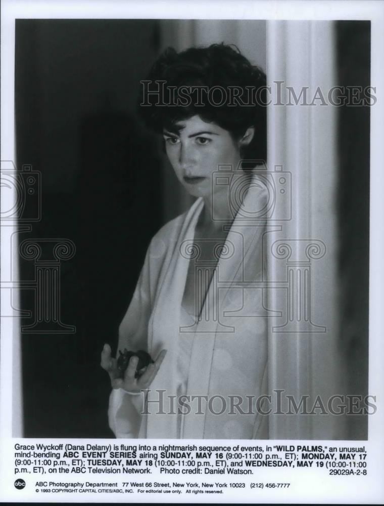 1993 Press Photo Dana Delany In Wild Palms - cvp24267 - Historic Images