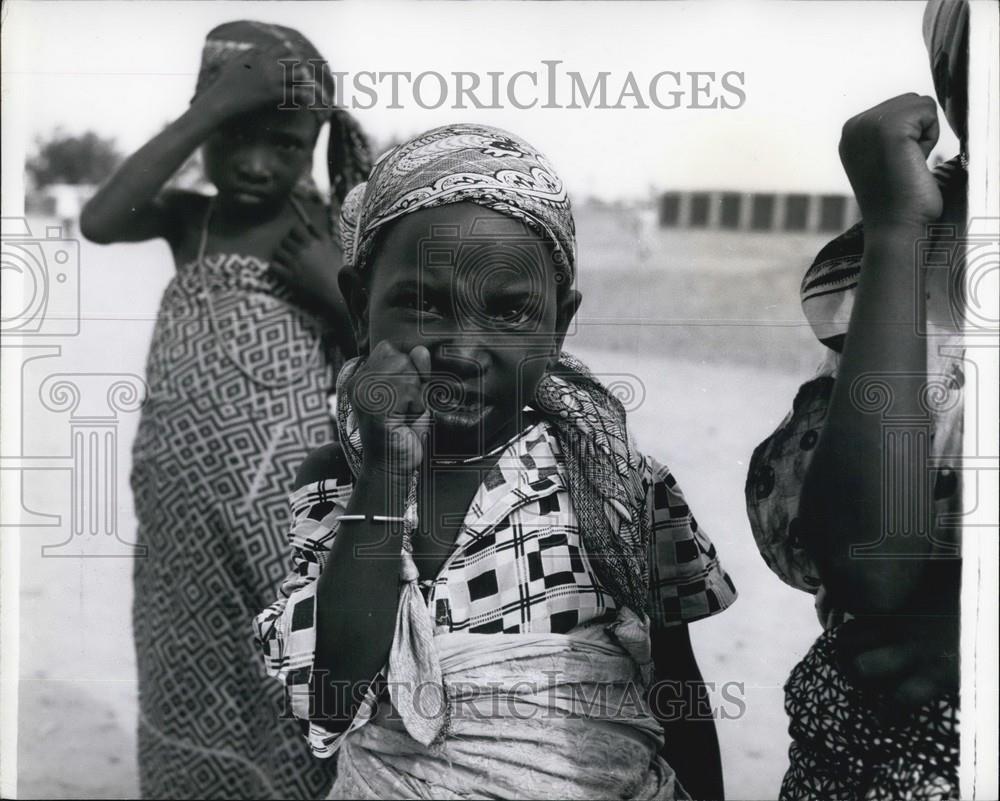 Press Photo Gloucesters get a rousing welcome in N. Nigeria - Historic Images