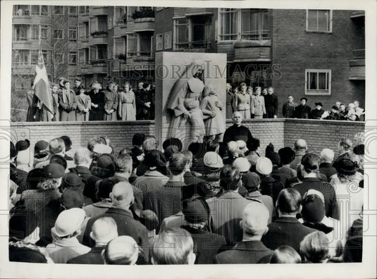 1953 Press Photo Bombardment of French School In Copenhagen - Historic Images