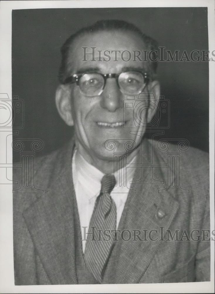 1957 Press Photo Mr F.S. Johnson witness at train crash inquiry - Historic Images