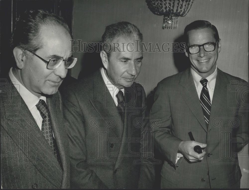 1976 Press Photo US William Simon &amp; PM Aldo Moro &amp; Emilio Colombo - Historic Images