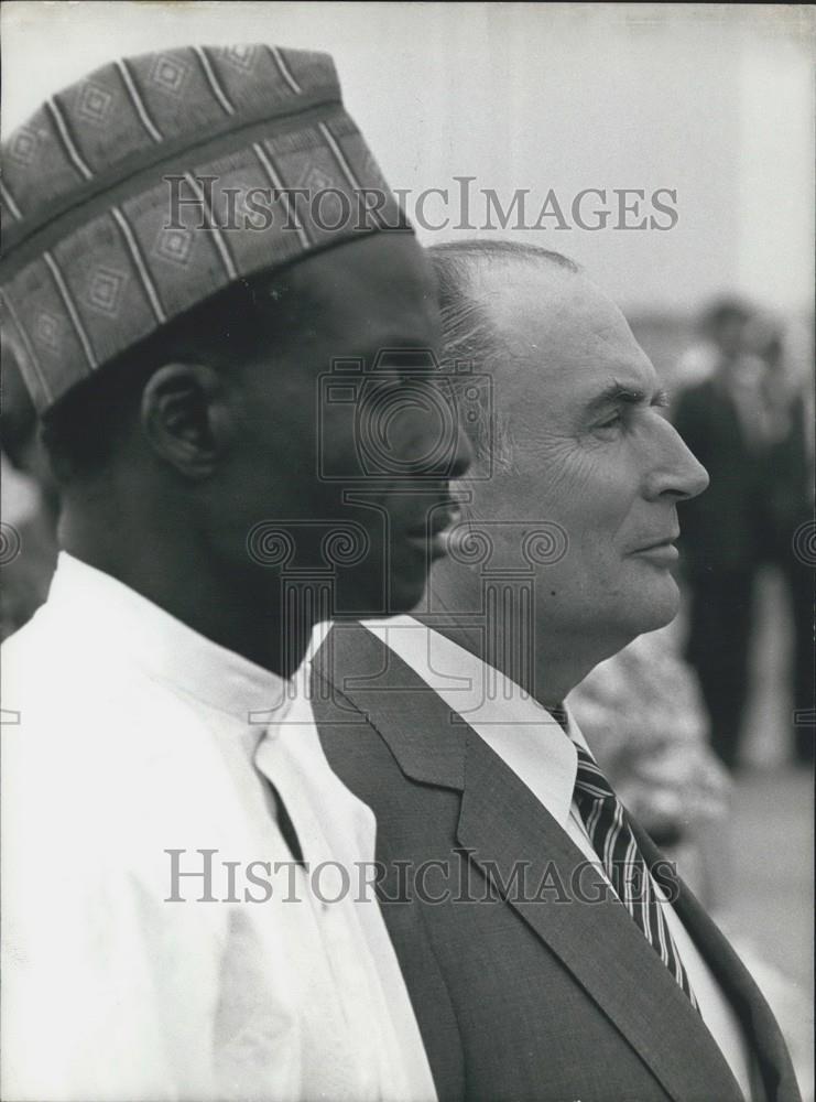 1982 Press Photo President Mitterrand &amp; President of Nigeria Colonel Kountche - Historic Images