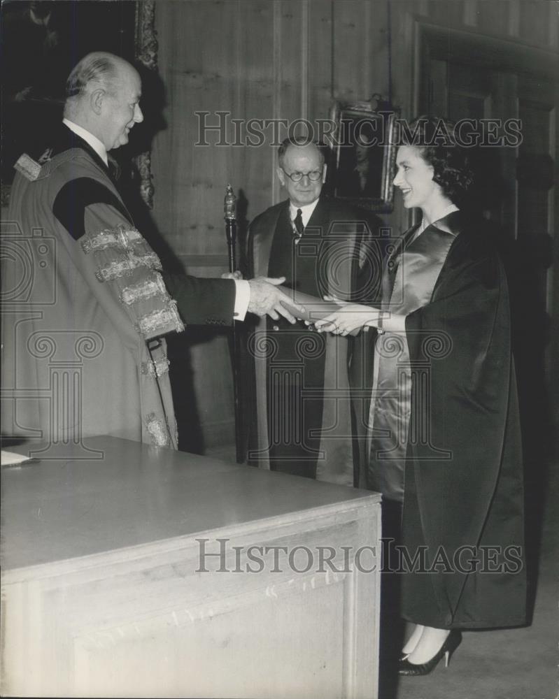 1963 Press Photo Princess Margaret Visits Royal College of Surgeons - Historic Images