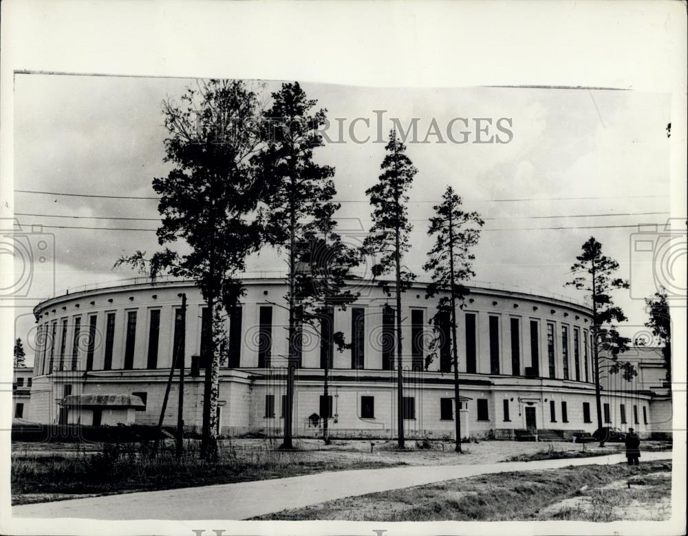 Press Photo Joint Nuclear Research Institute in the Soviet Union - Historic Images