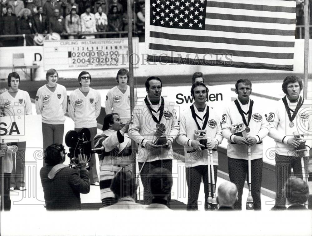 1974 Press Photo USA curling team at world championship - Historic Images