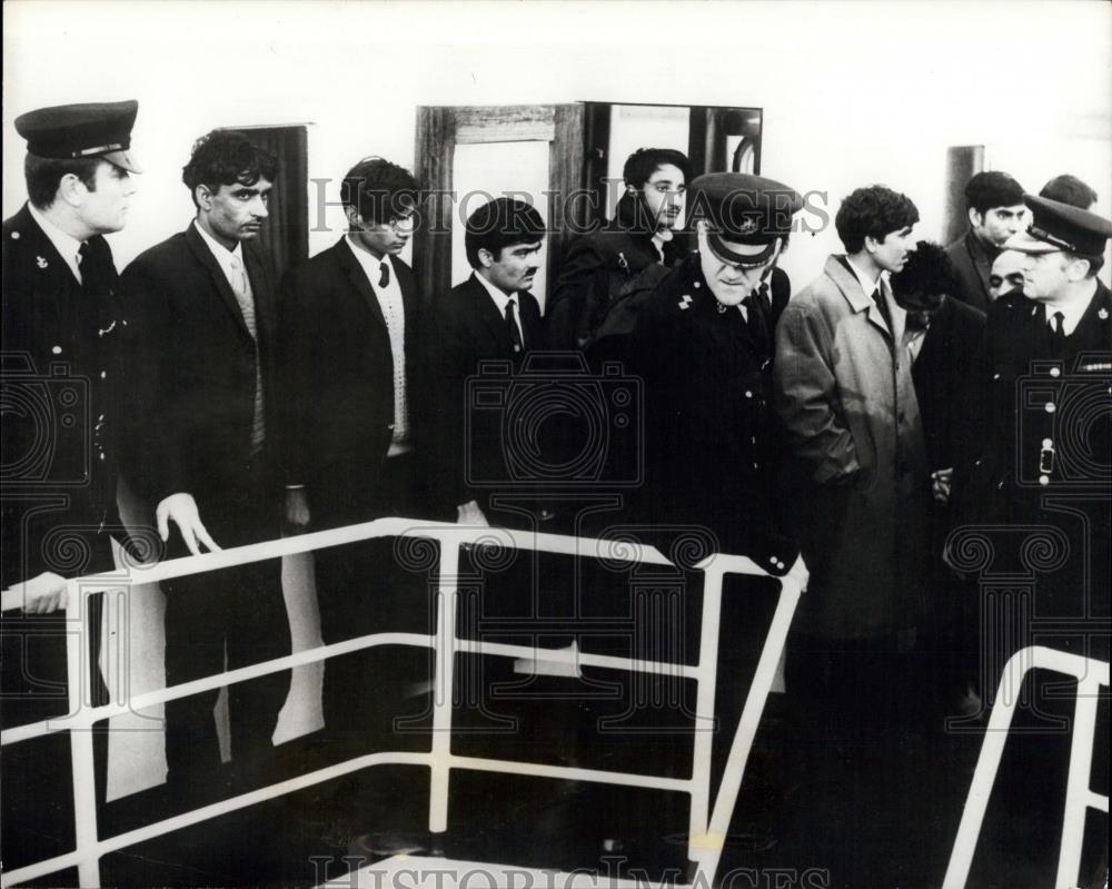 Press Photo Asians & Englishman Picked Up In Dinghy - Historic Images