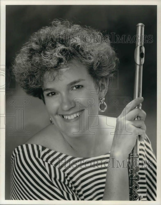 1992 Press Photo Flutist Holly Hoffman - cvp23961 - Historic Images