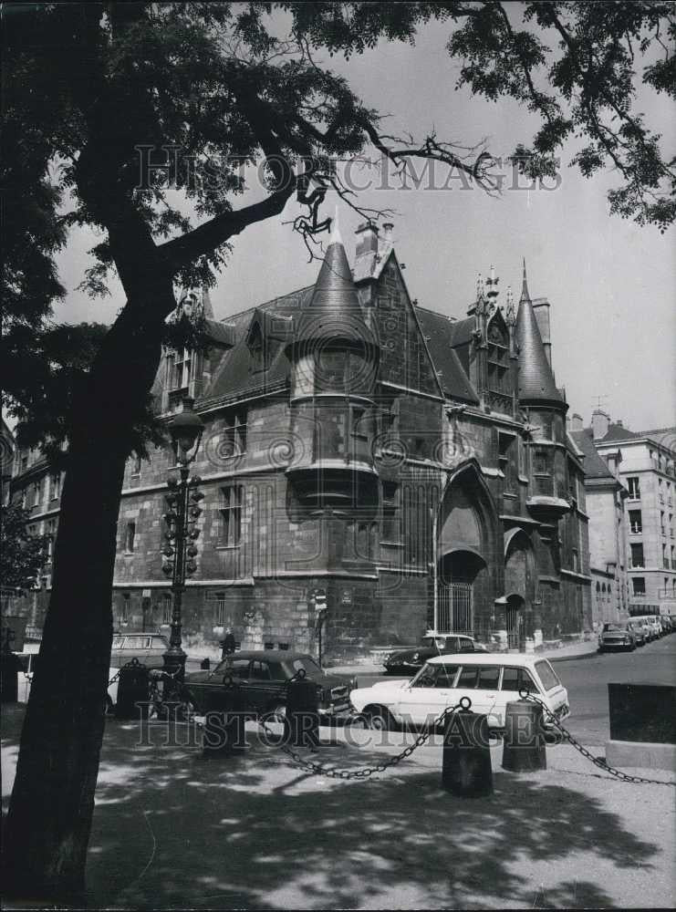 Press Photo House In Paris Figuier Street - Historic Images