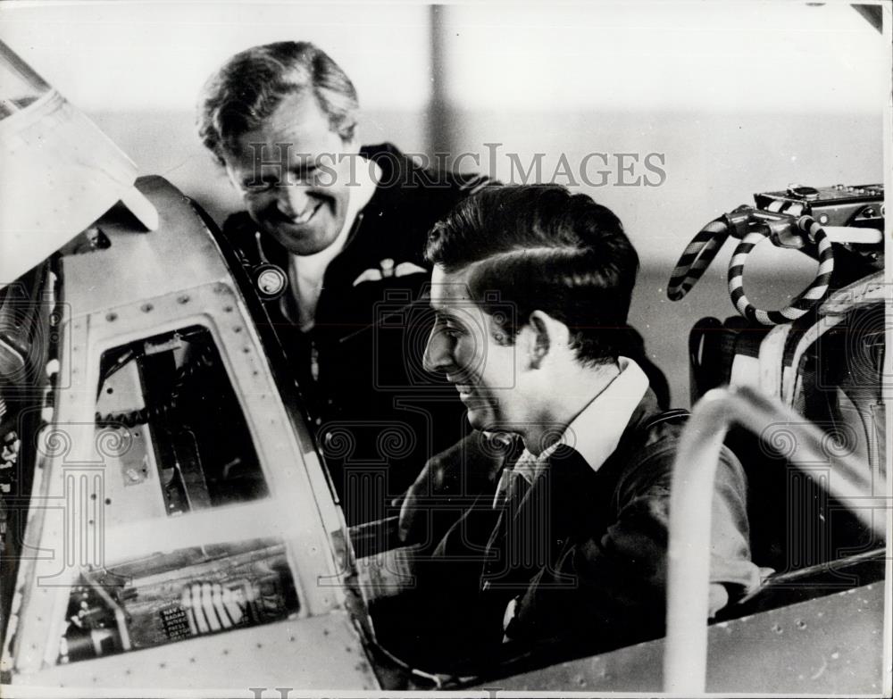 1971 Press Photo Prince Charles in the Royal Air Force - Historic Images