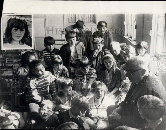 1966 Press Photo Children's tea party - Historic Images