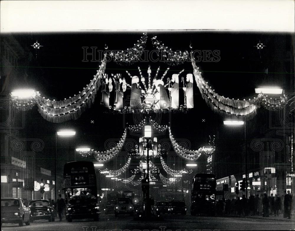 1968 Press Photo Christmas Lights Switched On In Regent Street - Historic Images