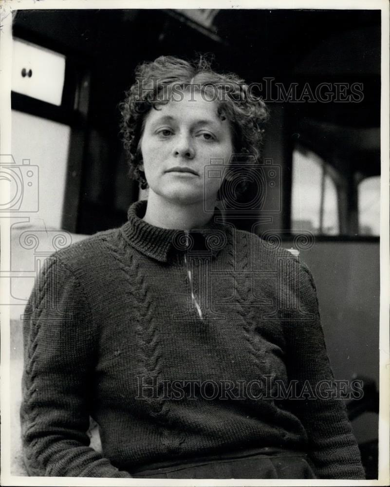 1955 Press Photo Wife of First Engineer, Swedish Tanker Fire - Historic ...