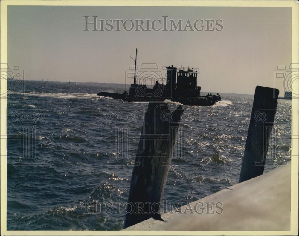 Press Photo Boat - Historic Images