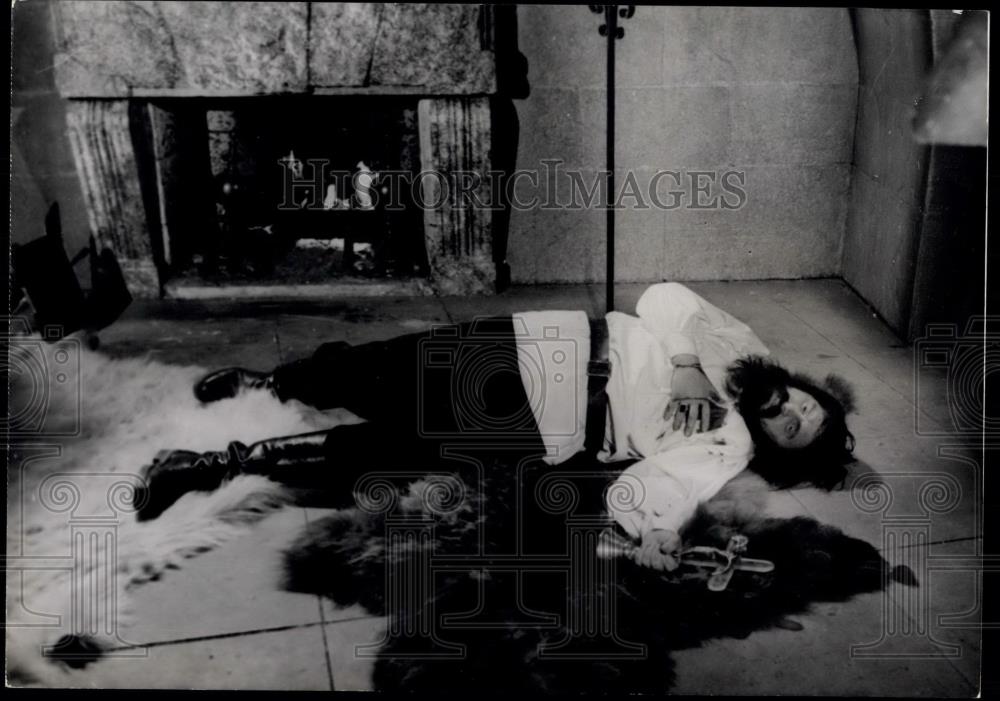 Press Photo German actor Gert Frobe as Rasputin in "I Killed Rasputin" - Historic Images