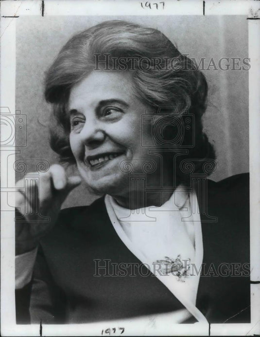 1977 Press Photo Dorothy Fuldheim American journalist & anchor - cvp20595 - Historic Images
