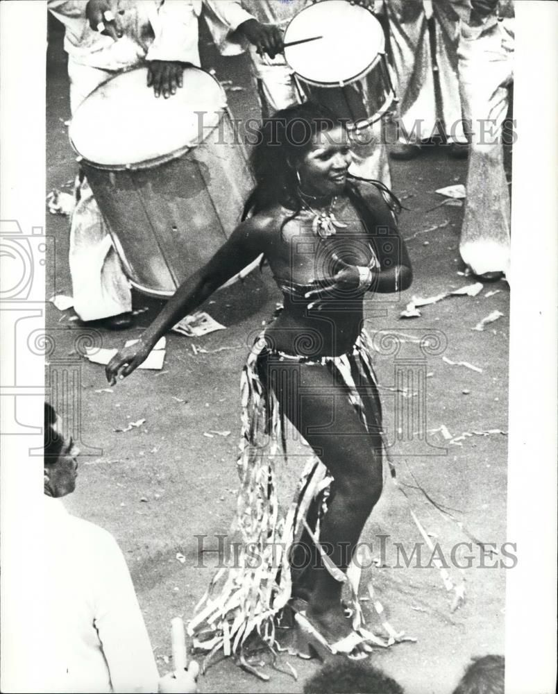 Press Photo Carnival time in Rio brings out the best in everybody - Historic Images