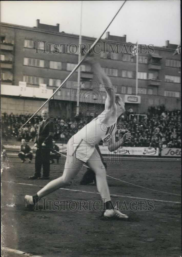 Press Photo Terje Pedersen, Javelin Thrower - Historic Images