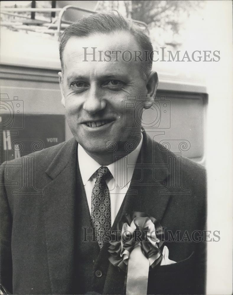 1967 Press Photo Labour Candidate, Islington North, Michael O&#39;Halloran - Historic Images