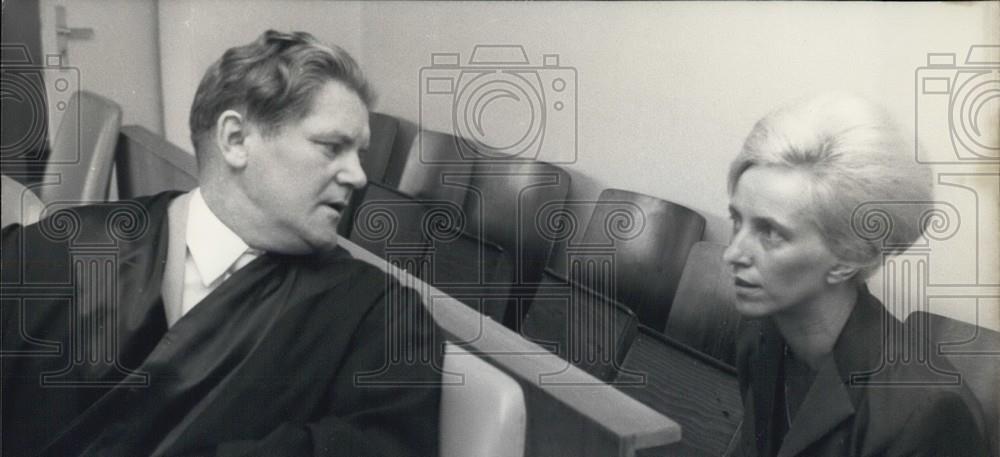1965 Press Photo The accused Daisy Voog & advocate Dr. Pelka - Historic Images